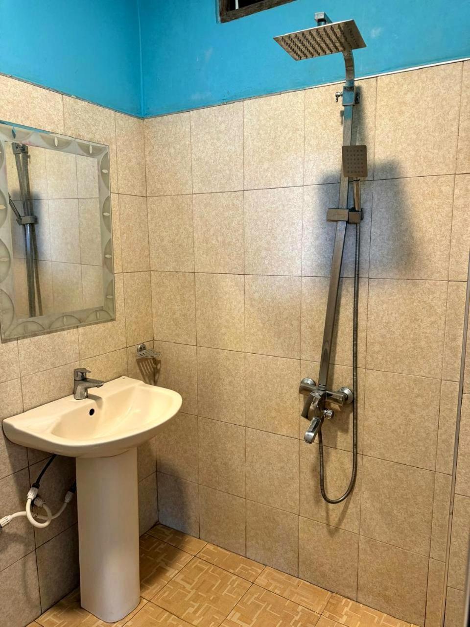 Chanidu Ella Inn Ngoại thất bức ảnh