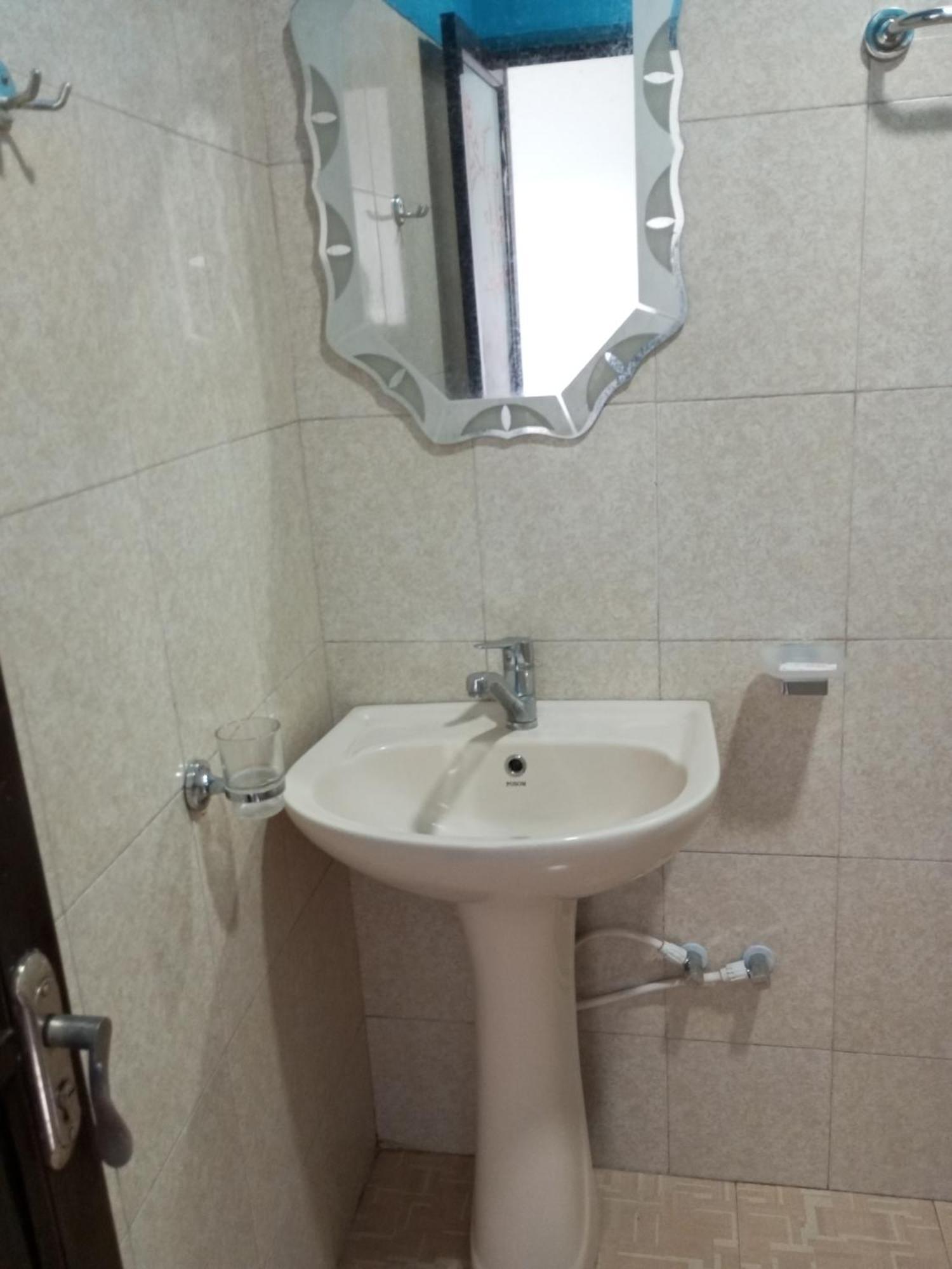 Chanidu Ella Inn Ngoại thất bức ảnh