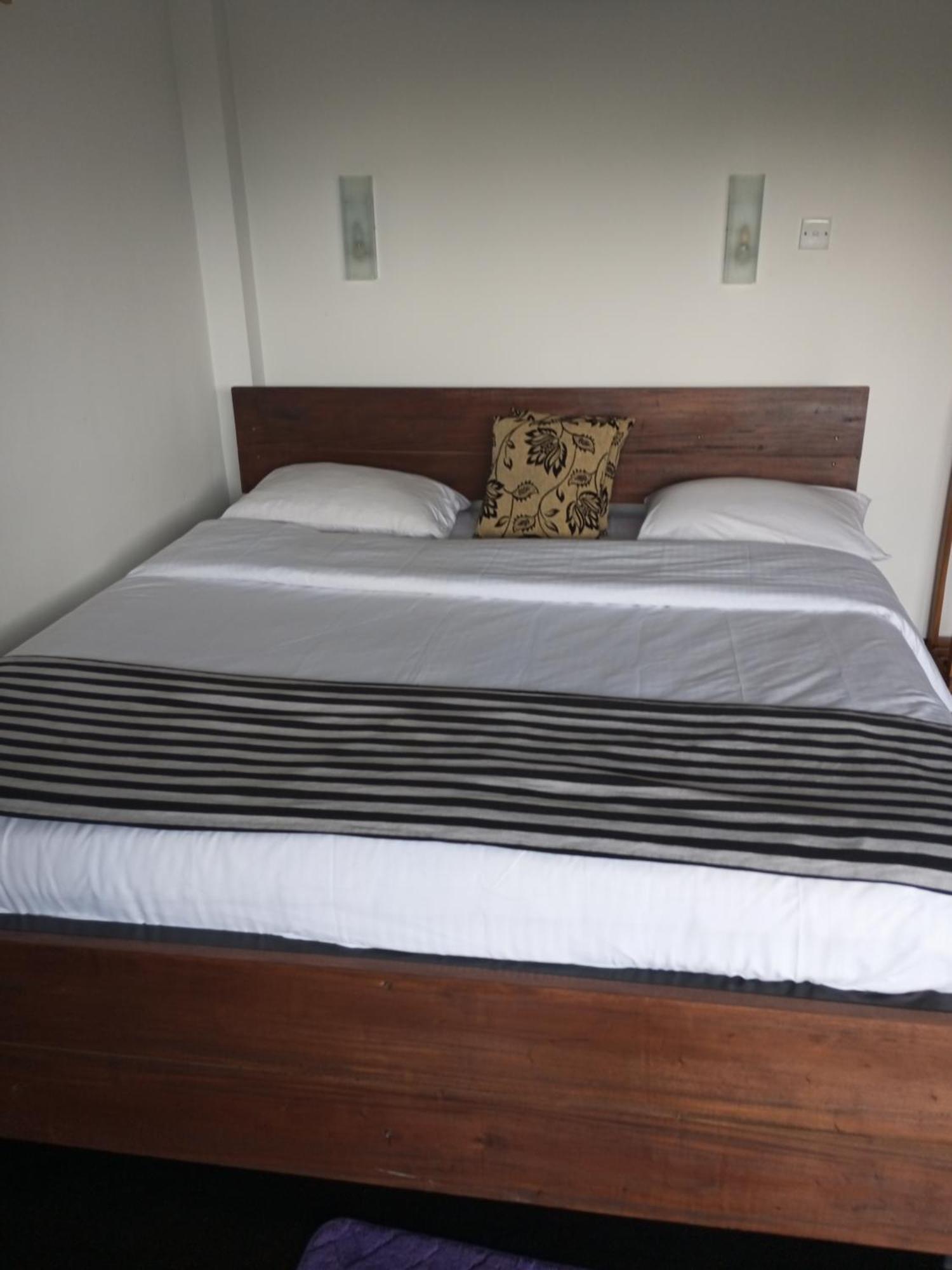 Chanidu Ella Inn Ngoại thất bức ảnh
